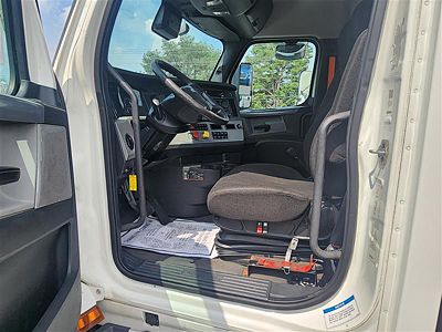 2021 Freightliner CA126