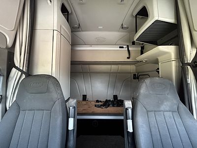 2022 Peterbilt 579