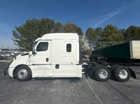 2020 Freightliner CA126
