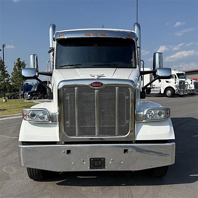 2023 Peterbilt 567