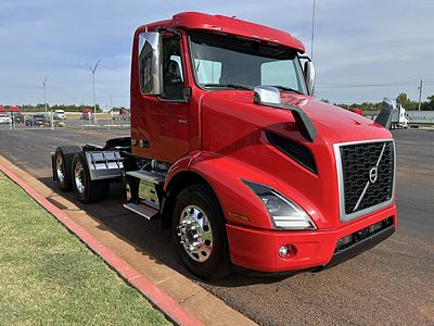 2022 Volvo VNR300