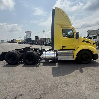 2023 Peterbilt 579