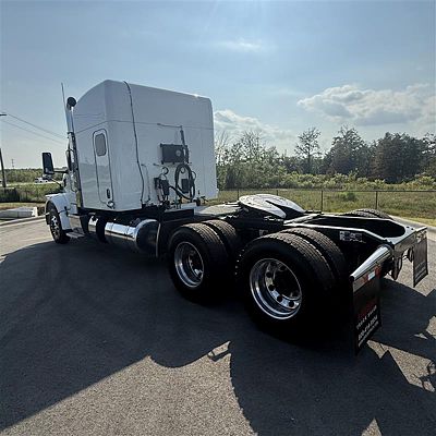 2023 Peterbilt 567