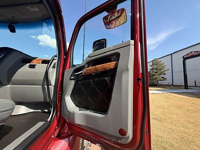 2020 Kenworth T680