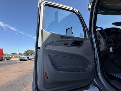 2021 Peterbilt 567