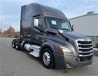 2020 Freightliner CA126