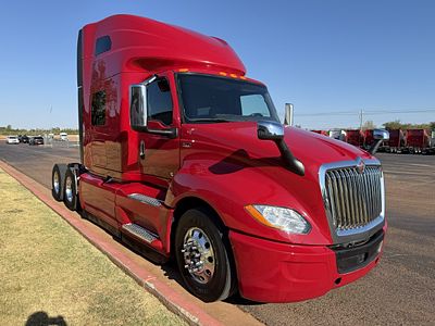 2022 International LT625