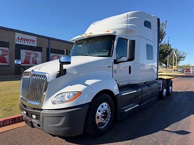 2022 International LT625