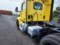 2023 Peterbilt 579