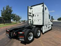 2021 Freightliner CA126