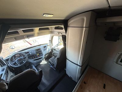 2021 Peterbilt 567