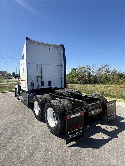 2023 Kenworth T680