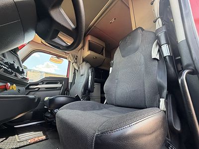 2023 Kenworth T680