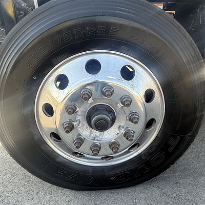 2023 Peterbilt 567