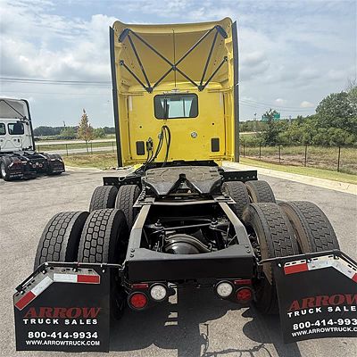 2023 Peterbilt 579
