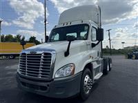 2018 Freightliner CA12562DC