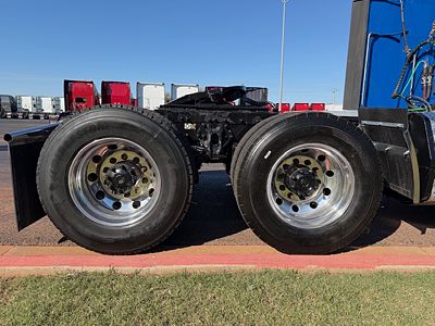 2023 Peterbilt 579