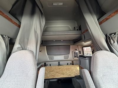 2022 International LT625