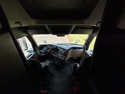 2022 Freightliner CA126