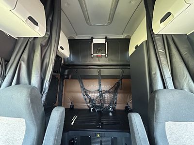 2022 Freightliner CA126