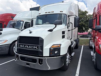 2022 Mack AN64T