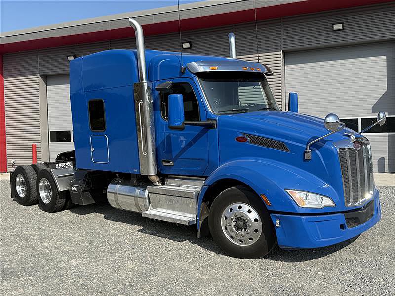 2022 Peterbilt 579