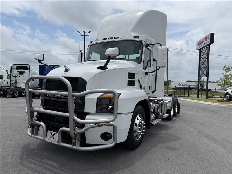 2024 Mack AN64T