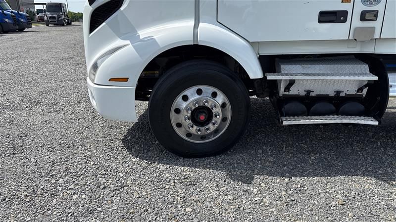 2019 Volvo VNR400