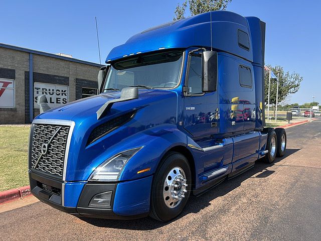2022 Volvo VNL860