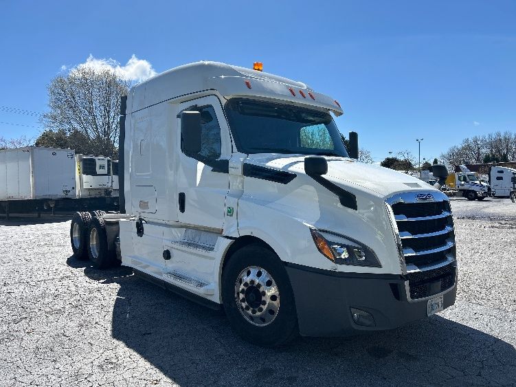 2020 Freightliner CA126