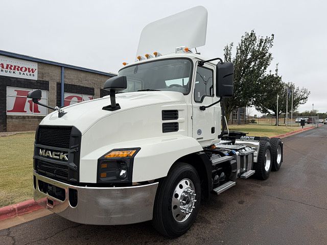 2022 Mack AN64T
