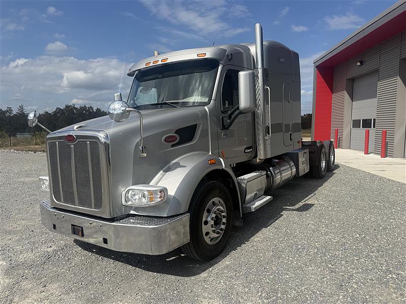 2021 Peterbilt 567