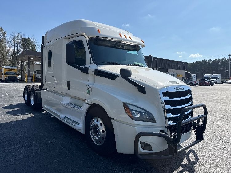 2020 Freightliner CA126