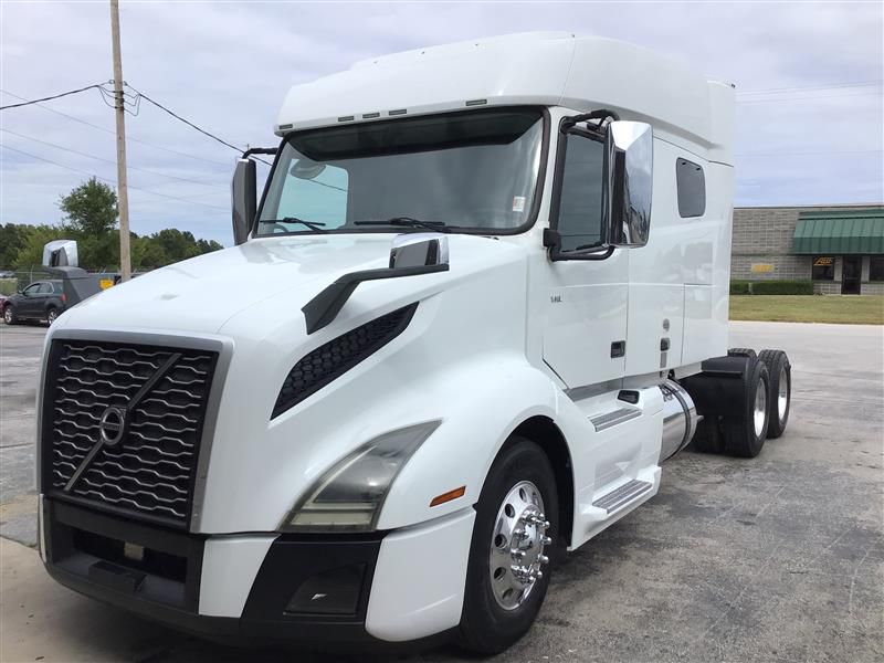 2019 Volvo VNL740