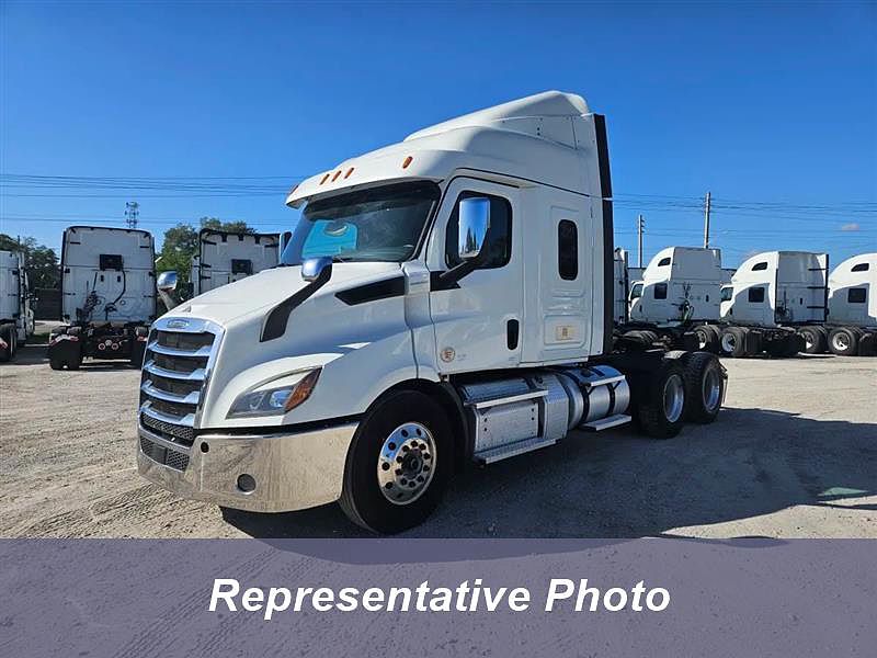 2020 Freightliner CA116