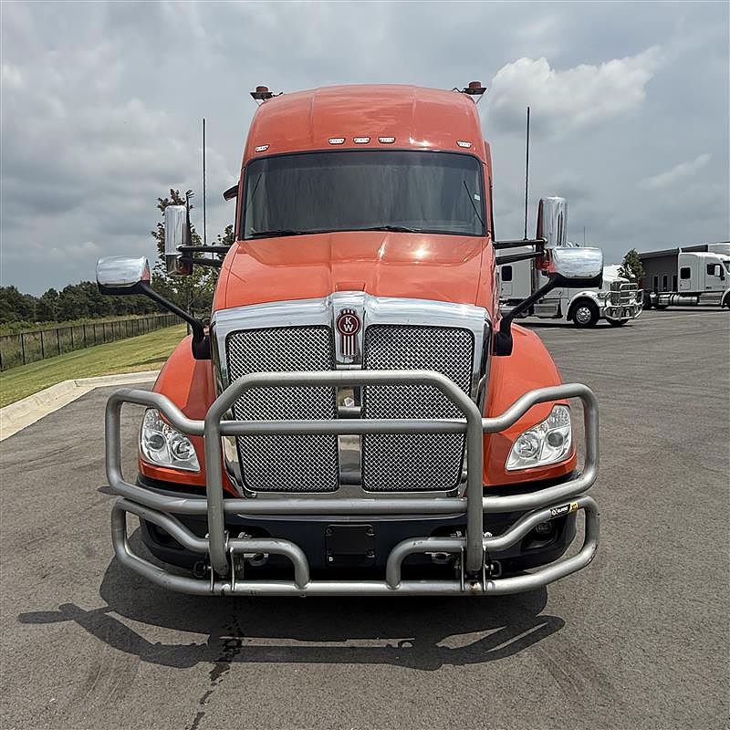 2022 Kenworth T680