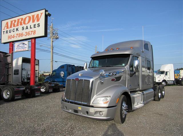 2015 Peterbilt 587