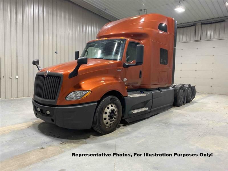 2022 International LT