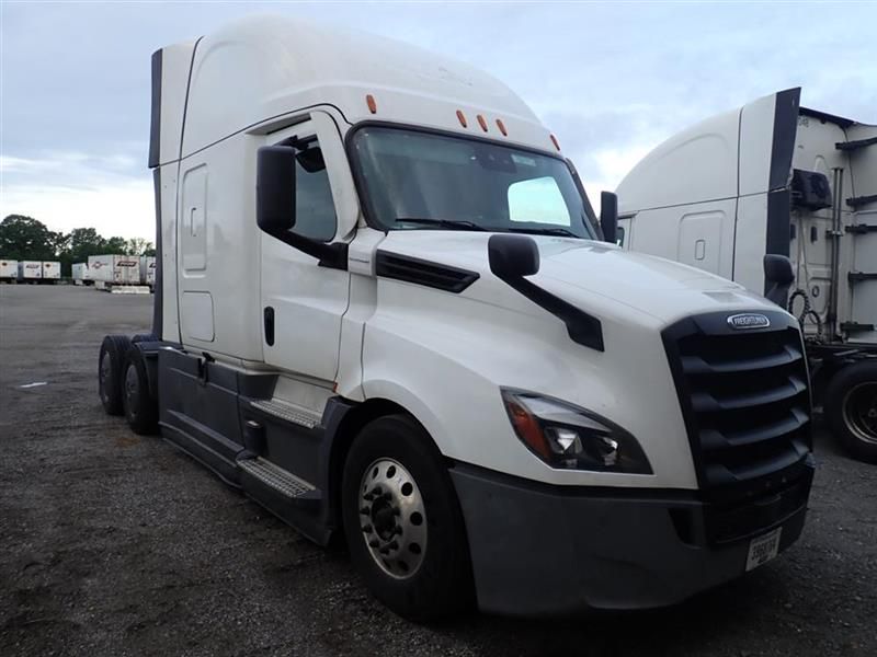 2022 Freightliner CA126