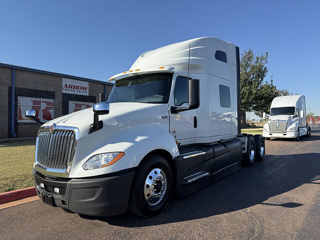 2022 International LT625