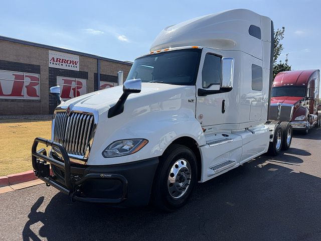 2022 International LT625