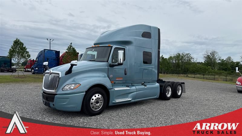 2022 International LT625