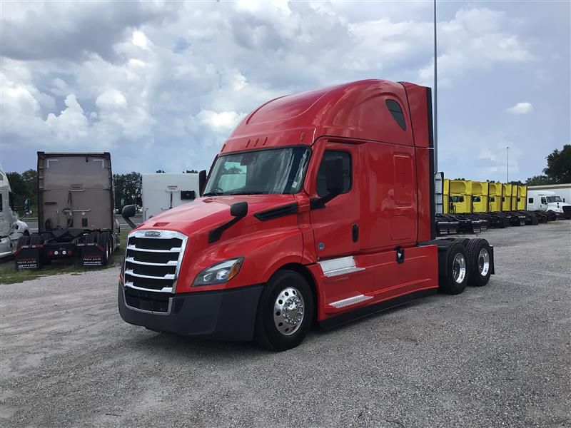 2022 Freightliner CA126