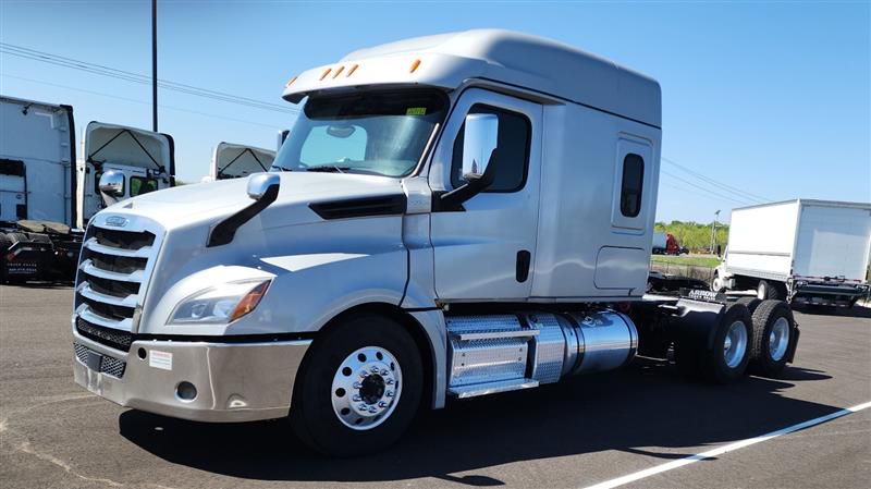 2020 Freightliner CA126