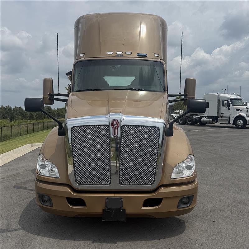 2022 Kenworth T680
