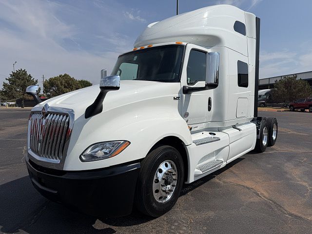 2022 International LT625