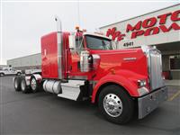 2022 Kenworth W900L