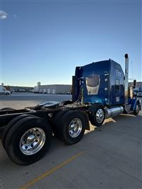 2023 Kenworth W900L 72