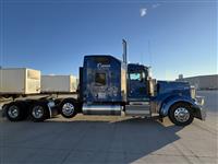 2023 Kenworth W900L 72