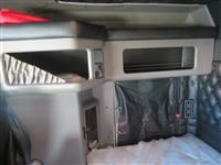 2026 Kenworth W900L 72